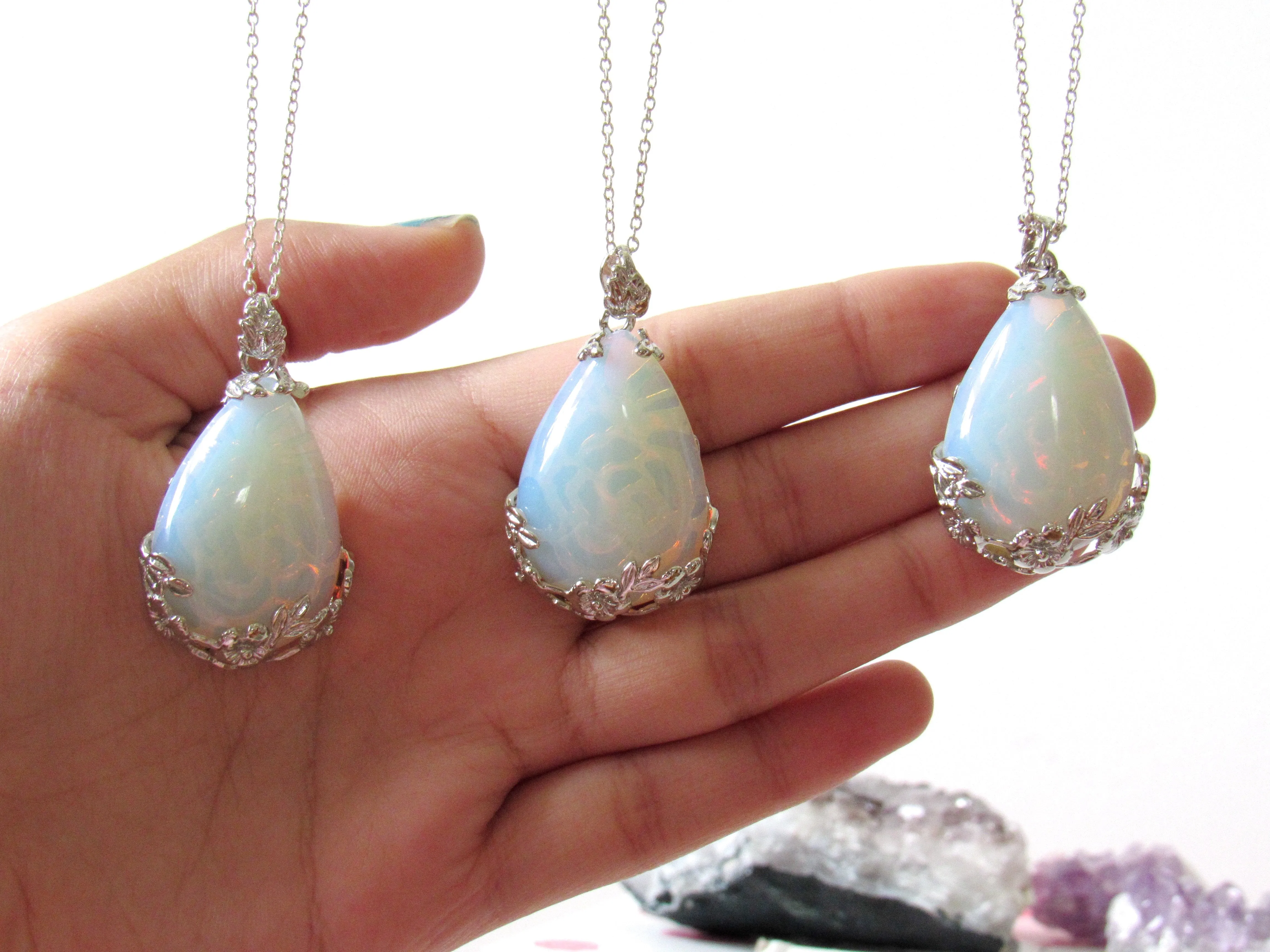 Blooming Rose Quartz Necklaces