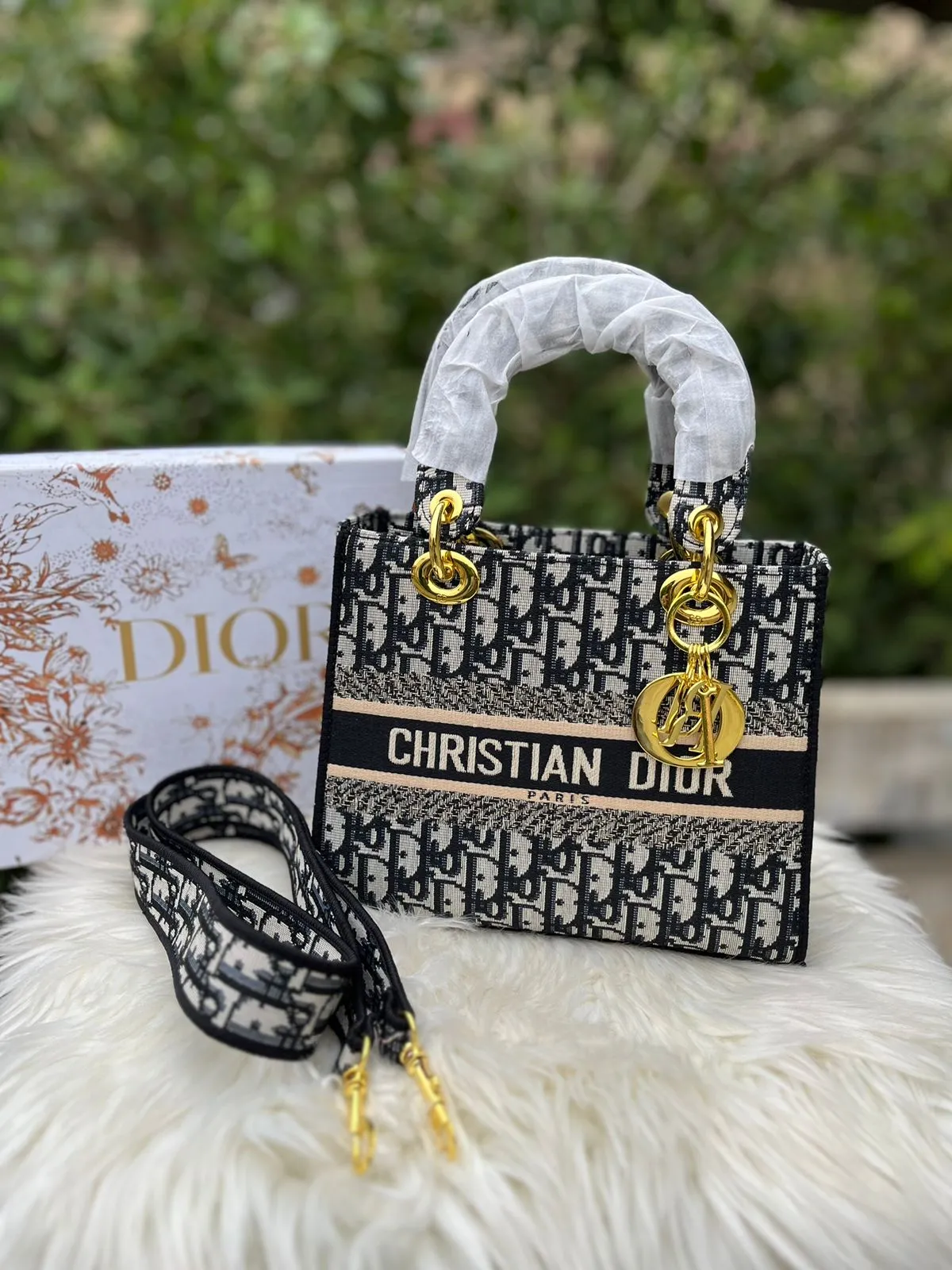 Christian Dior Master Quality Fully Embroidered Bag For Woman (Black)