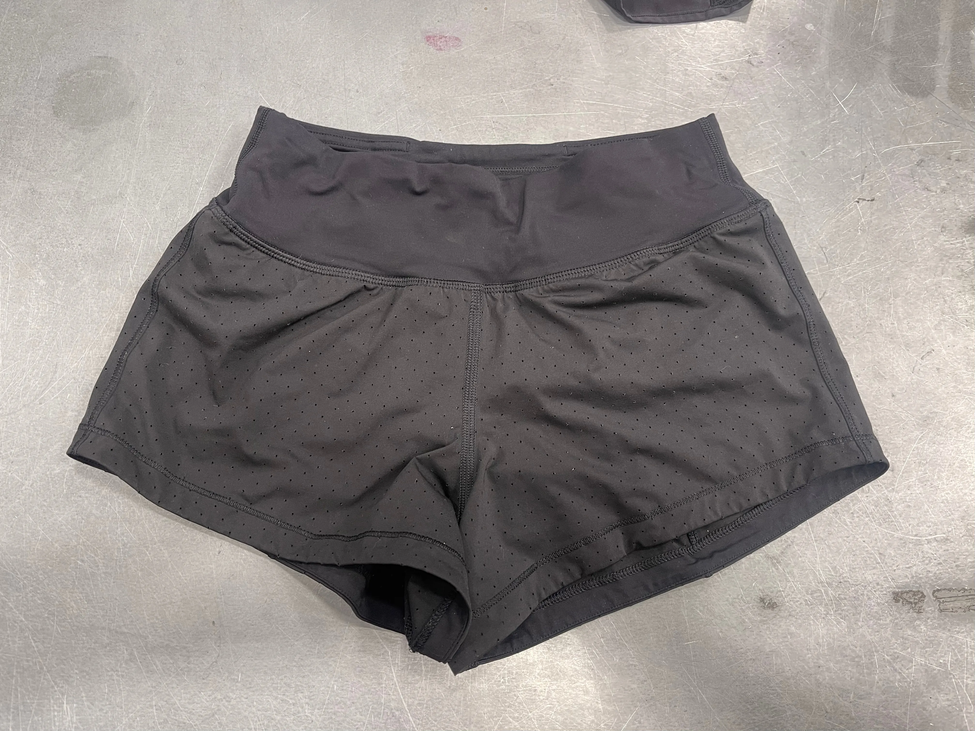 Lululemon Athletic Shorts Size 6