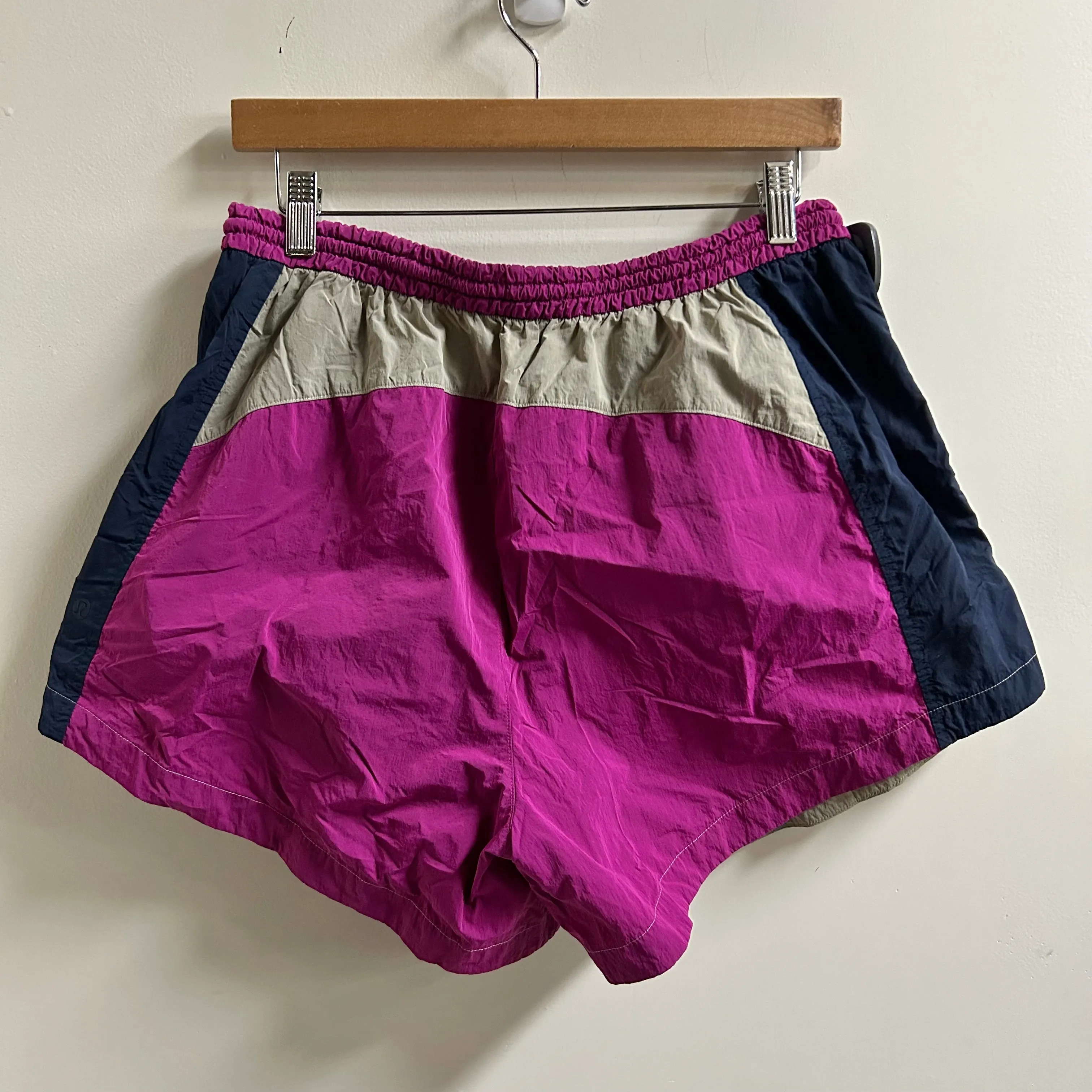 Lululemon Athletic Shorts Size 7/8