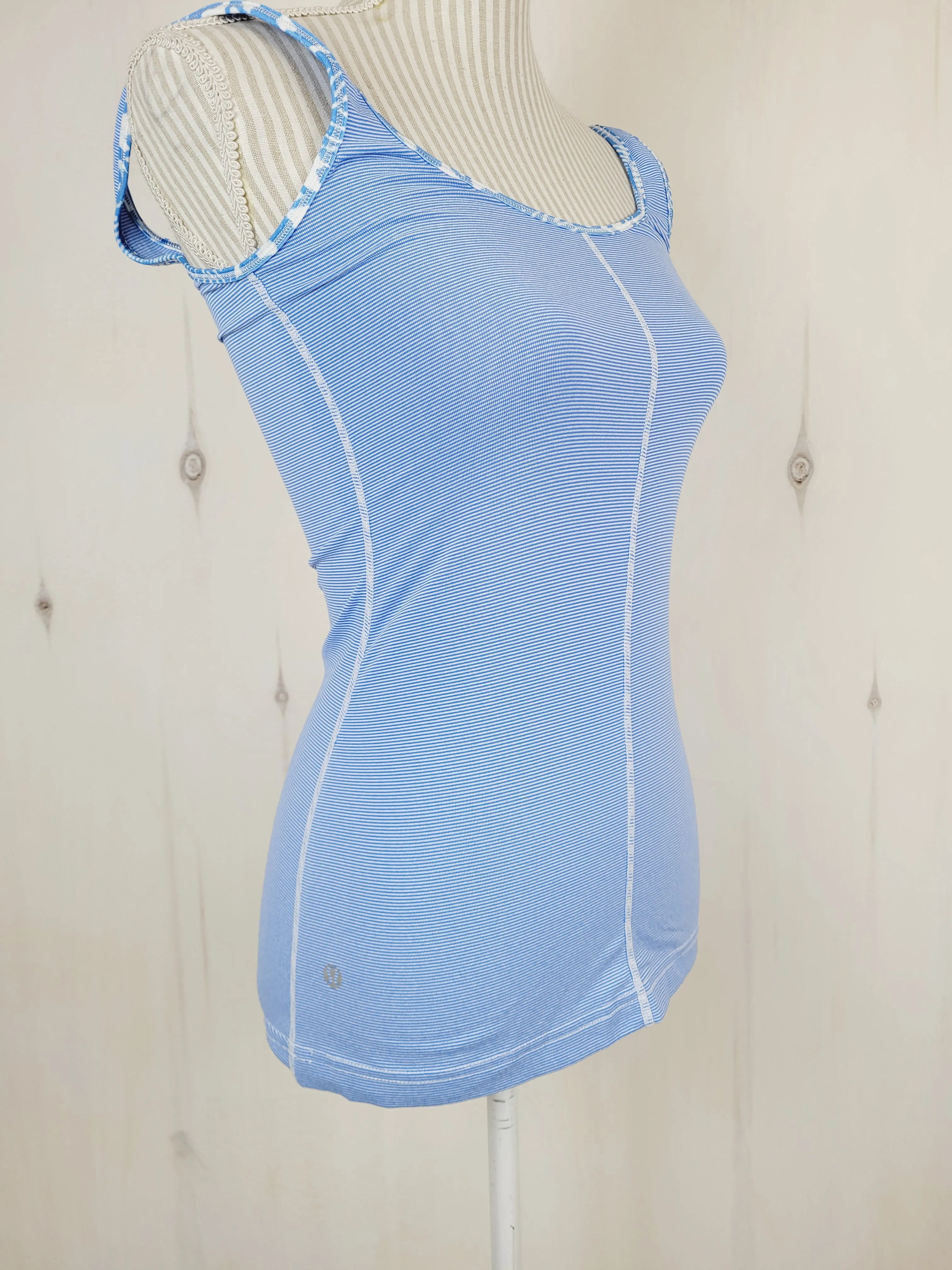 LULULEMON BLUE TANK APPROX LADIES SMALL-MEDIUM PRE-LOVED